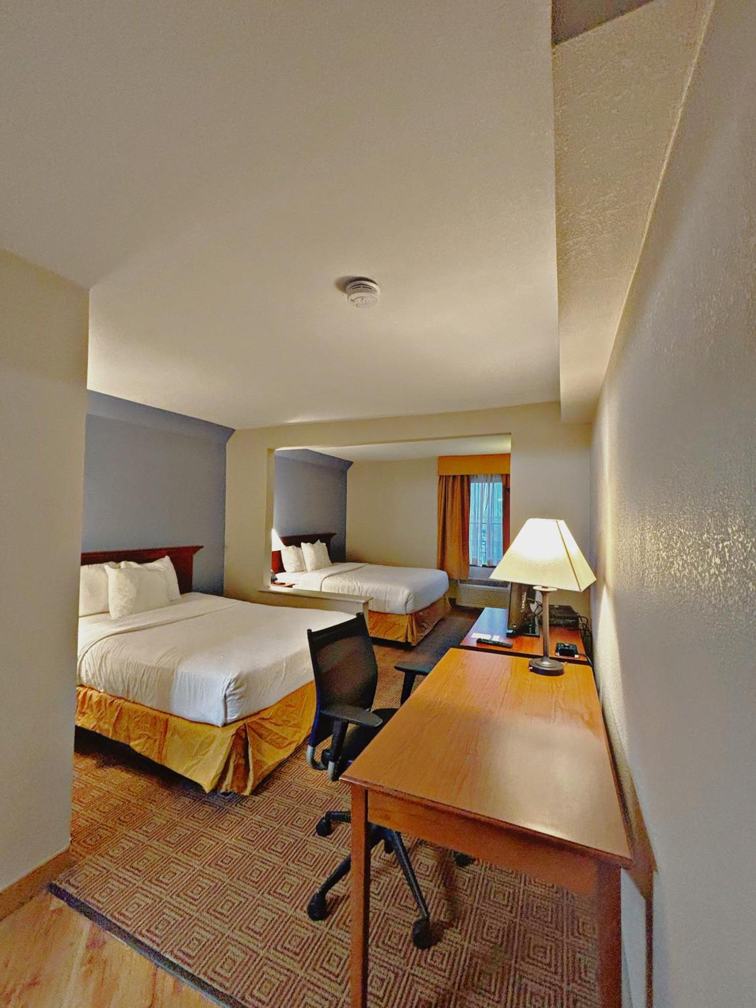 La Quinta By Wyndham Stamford / New York City Buitenkant foto