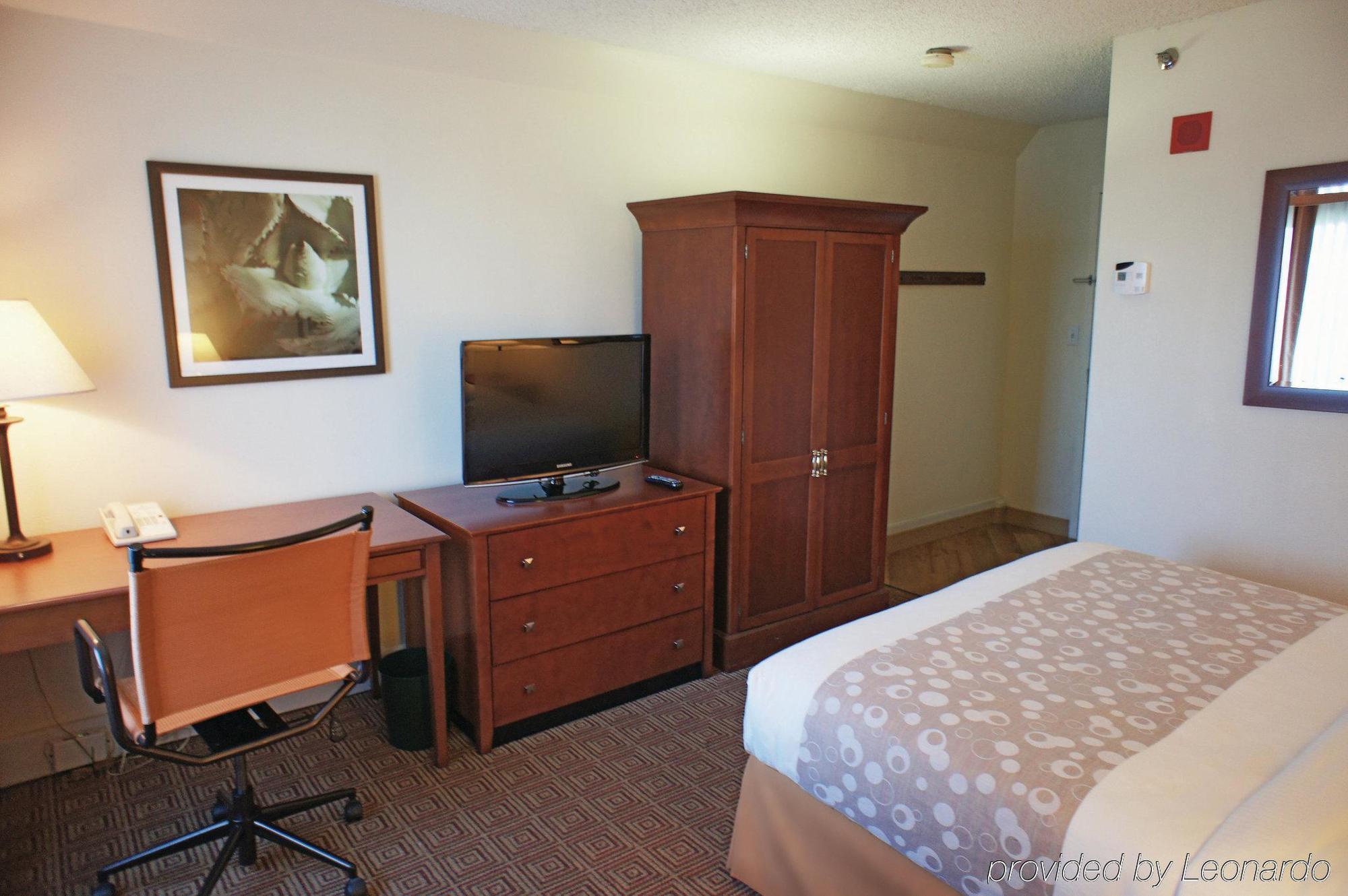 La Quinta By Wyndham Stamford / New York City Buitenkant foto