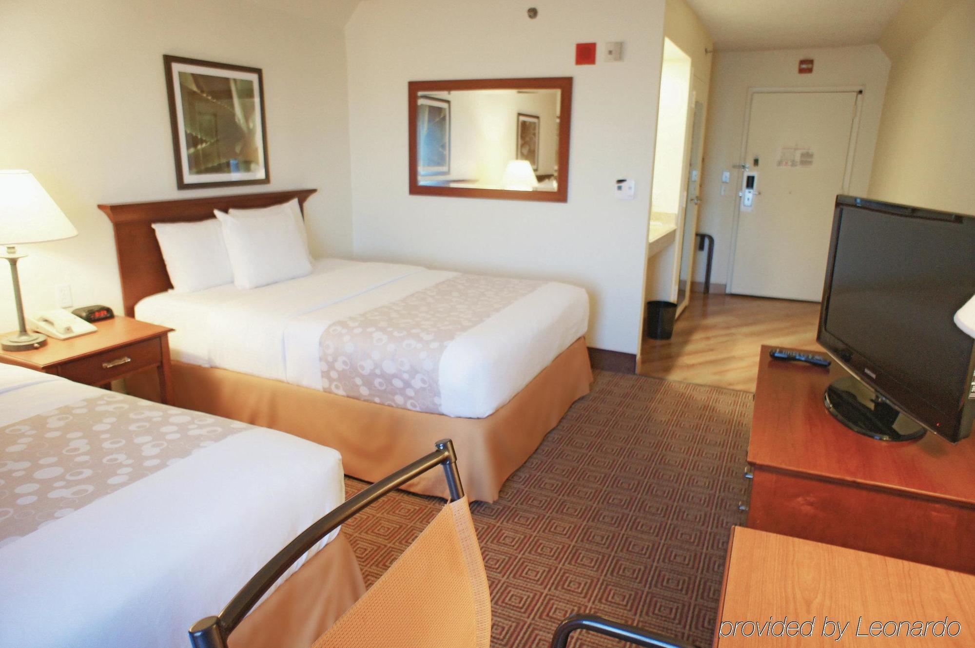 La Quinta By Wyndham Stamford / New York City Buitenkant foto