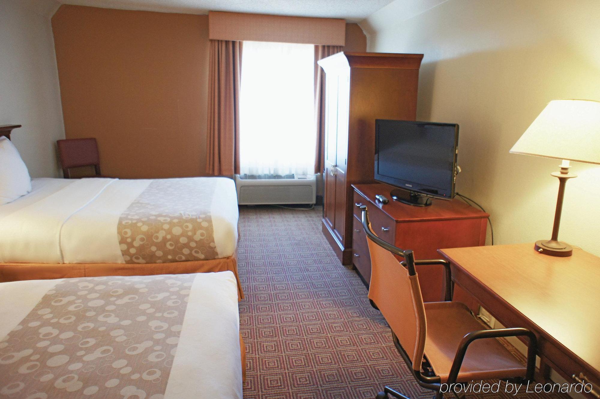 La Quinta By Wyndham Stamford / New York City Buitenkant foto
