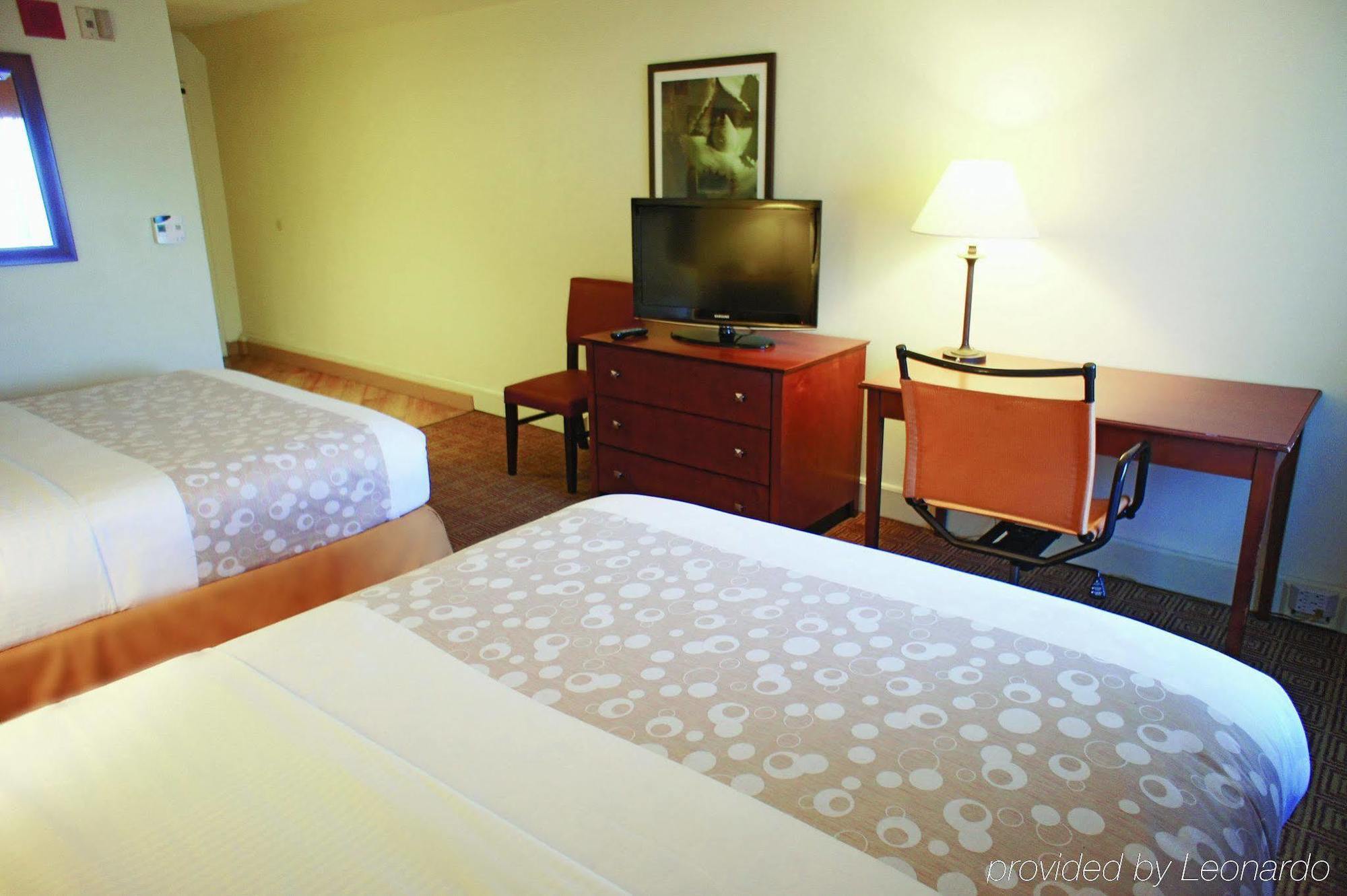 La Quinta By Wyndham Stamford / New York City Buitenkant foto